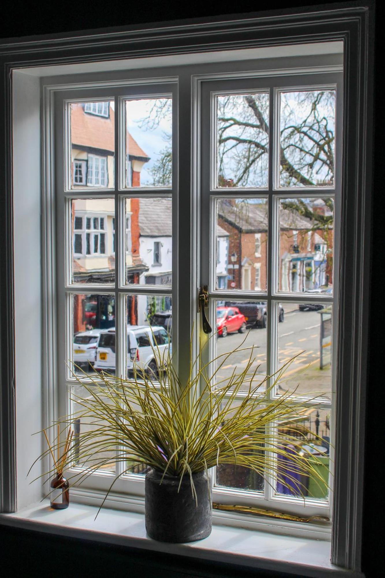 Stay On The High Street Tarporley Dış mekan fotoğraf